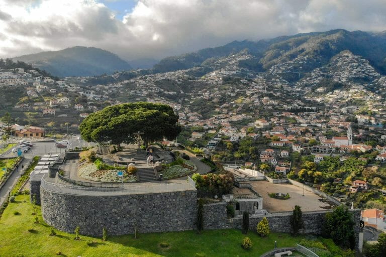 Pico dos Barcelos